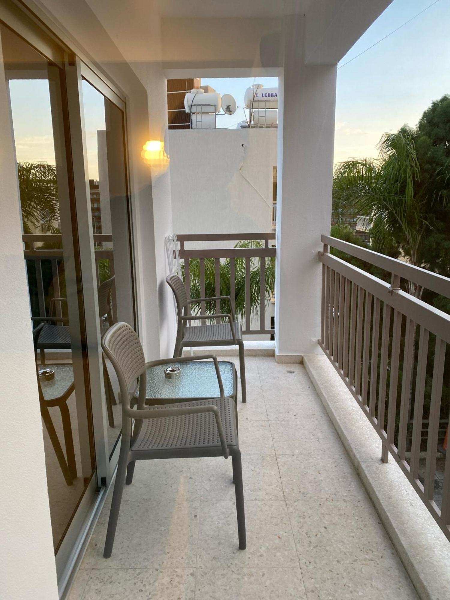 T&L Apartments Agiaos Tychonas Limassol Luaran gambar